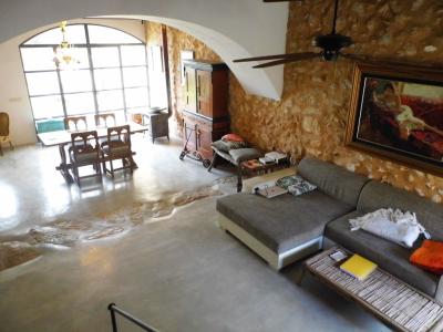 Restored 2-Storey Finca - typically Mallorcan - with small plot near Felanitx --- F 165 VK