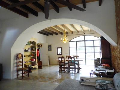 Restored 2-Storey Finca - typically Mallorcan - with small plot near Felanitx --- F 165 VK