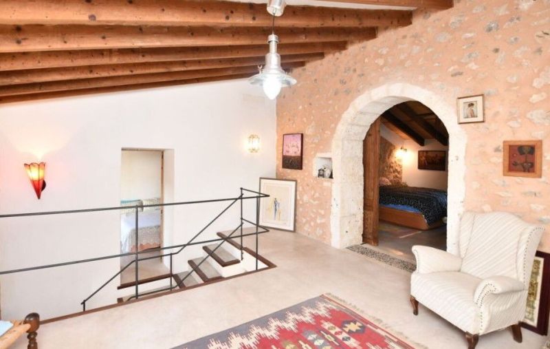 Restored 2-Storey Finca - typically Mallorcan - with small plot near Felanitx --- F 165 VK