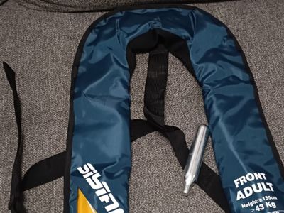 RETTUNGSWESTE (Schwimmweste)