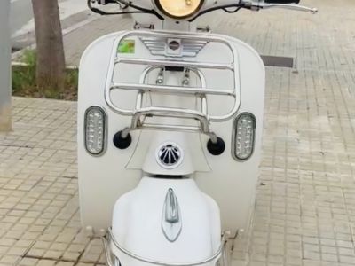 Roller 125ccm im klassischen Vespa-Look | Nur 9.292 km | ITV 02/28 | Topcase | Sofort fahrbereit