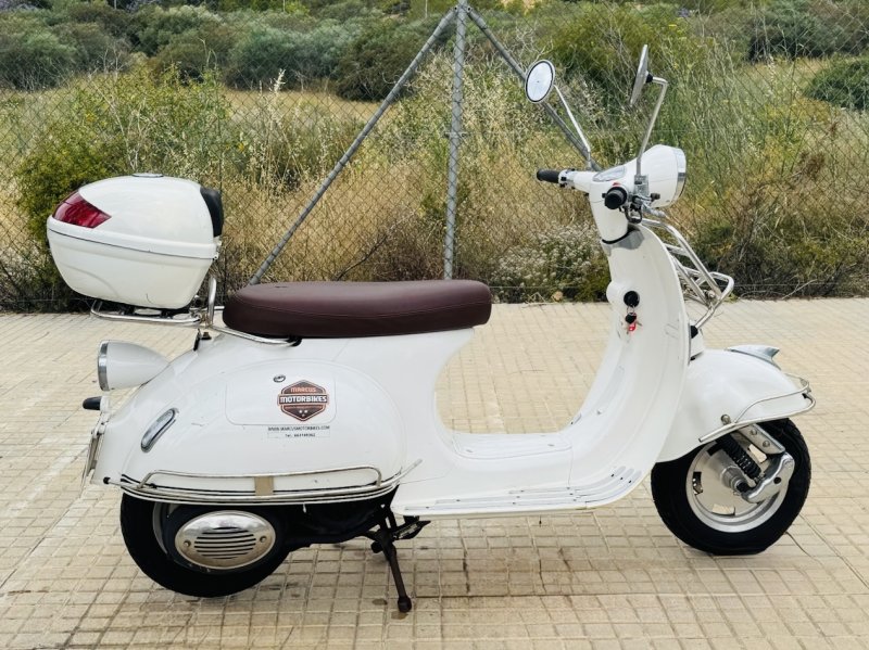 Roller 125ccm im klassischen Vespa-Look | Nur 9.292 km | ITV 02/28 | Topcase | Sofort fahrbereit