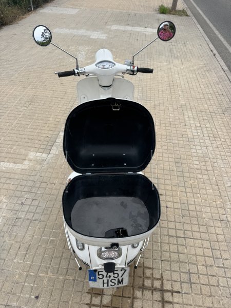 125cc Scooter - ITV 02/2028 - 2nd Owner - Usable with German Driving Licence Class B (Car)