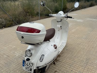 125cc Scooter - ITV 02/2028 - 2nd Owner - Usable with German Driving Licence Class B (Car)