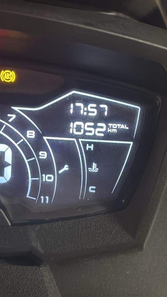 Roller Aprillia SR GT200 -  Bj. 08 / 2024 - 1050 km - unfallfrei