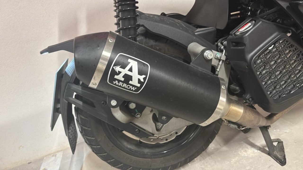 Roller Aprillia SR GT200 -  Bj. 08 / 2024 - 1050 km - unfallfrei