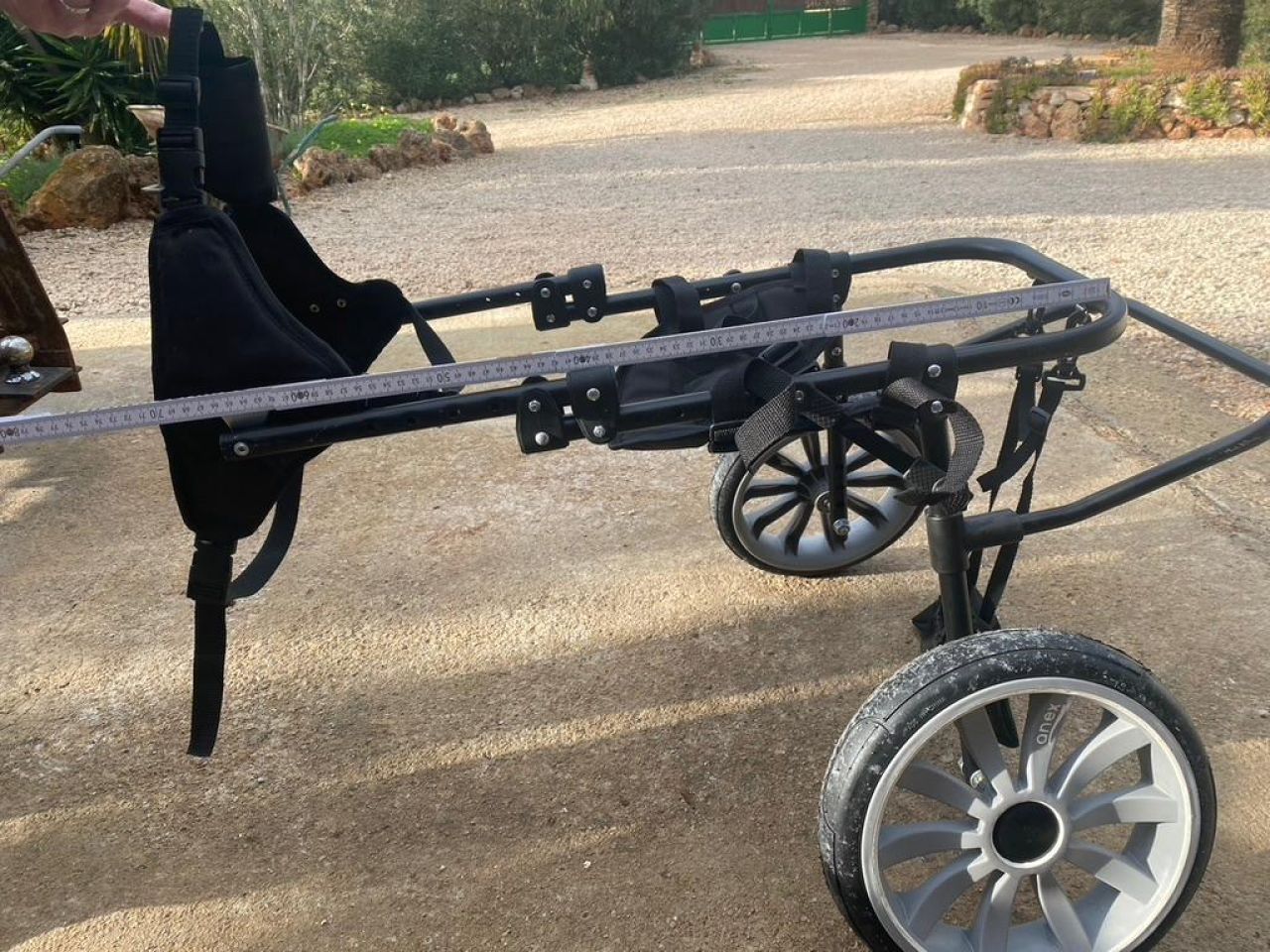 Wheelchair for large dogs