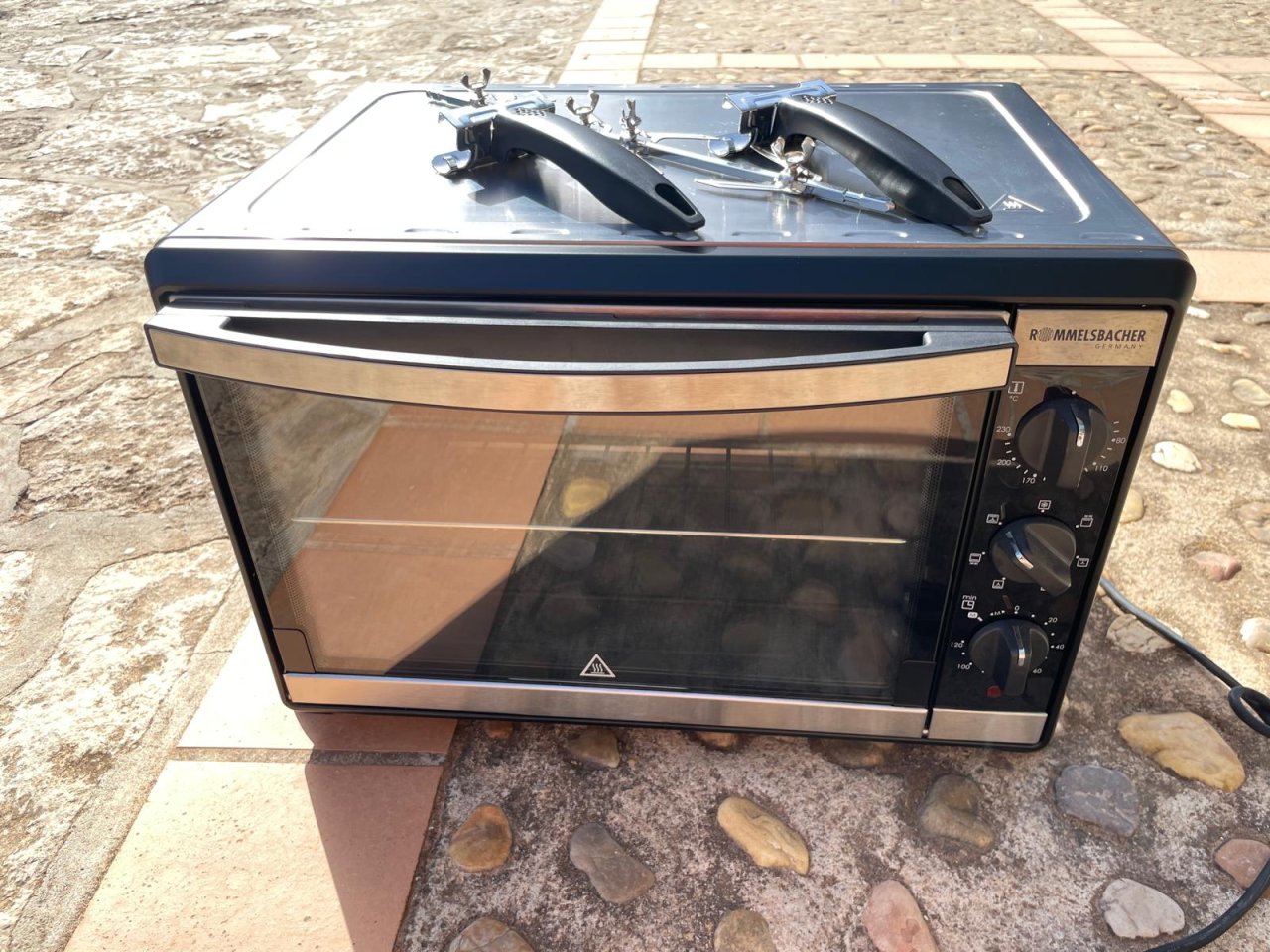 Horno eléctrico Rommelsbacher BG 1805 E