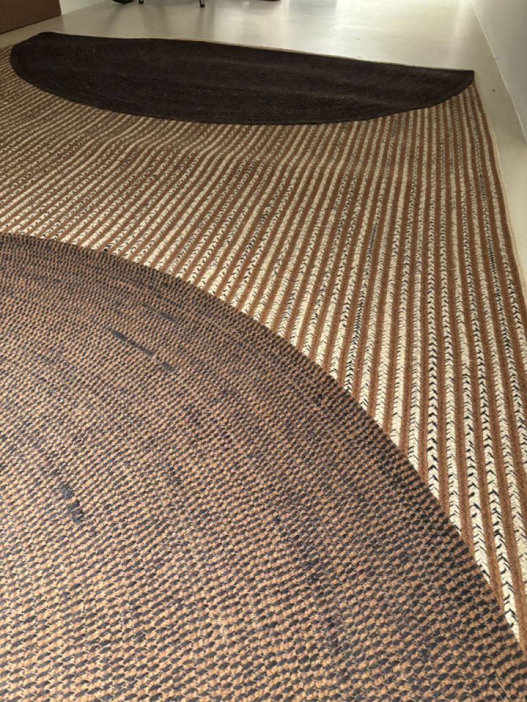 Rue Vintage 74 / Élitis Holiday Black Havane Alfombra