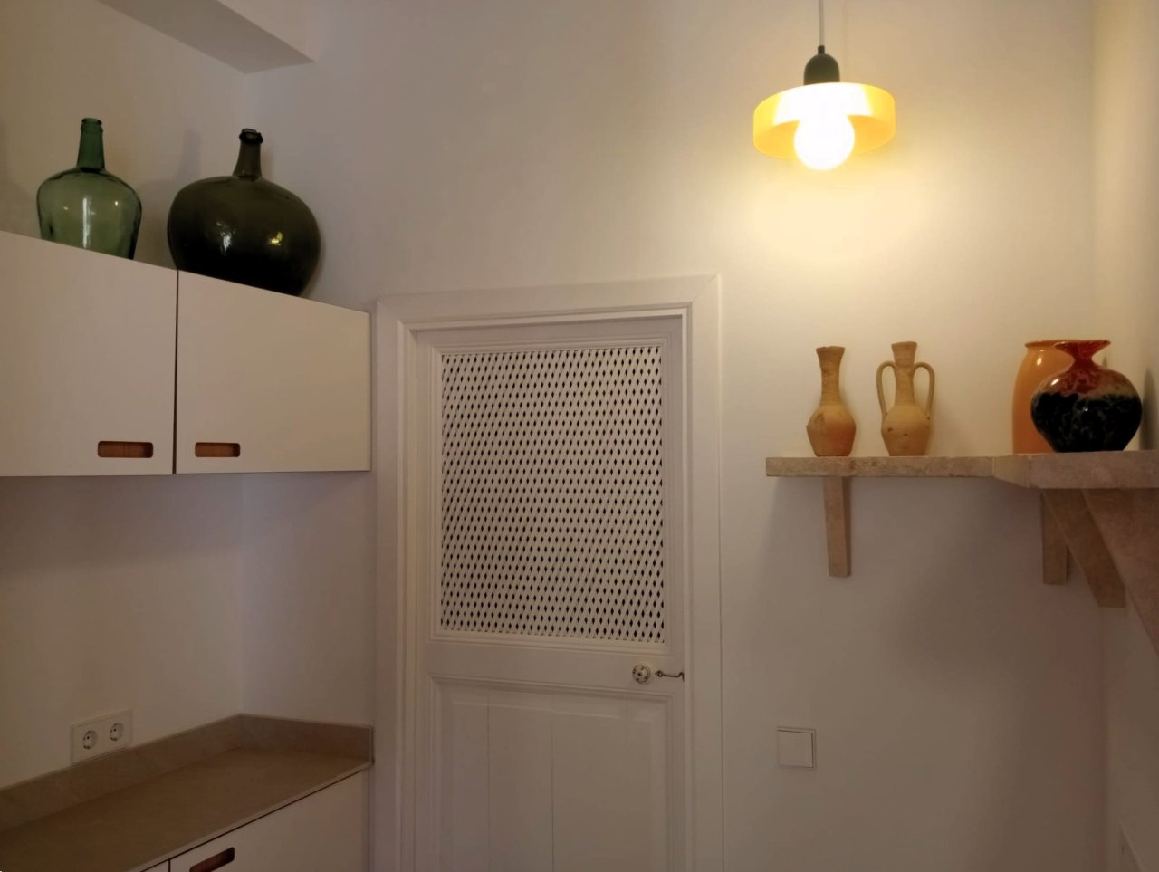 Quiet village house in Llubi / First occupancy