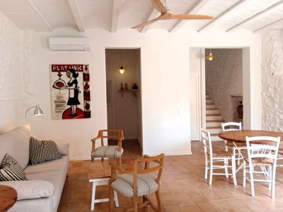 Quiet village house in Llubi / First occupancy
