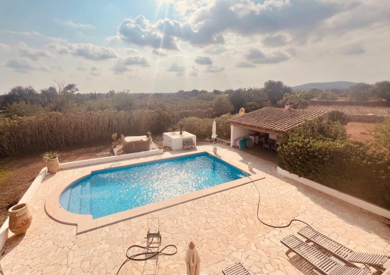 Rustikale Finca 4 Schlafzimmer + 1 externes Zimmer, von s'Alqueria Blanca nach Mondragó