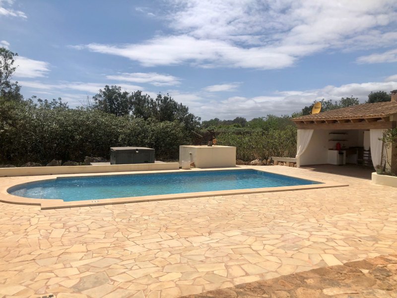 Rustikale Finca 4 Schlafzimmer + 1 externes Zimmer, von s'Alqueria Blanca nach Mondragó