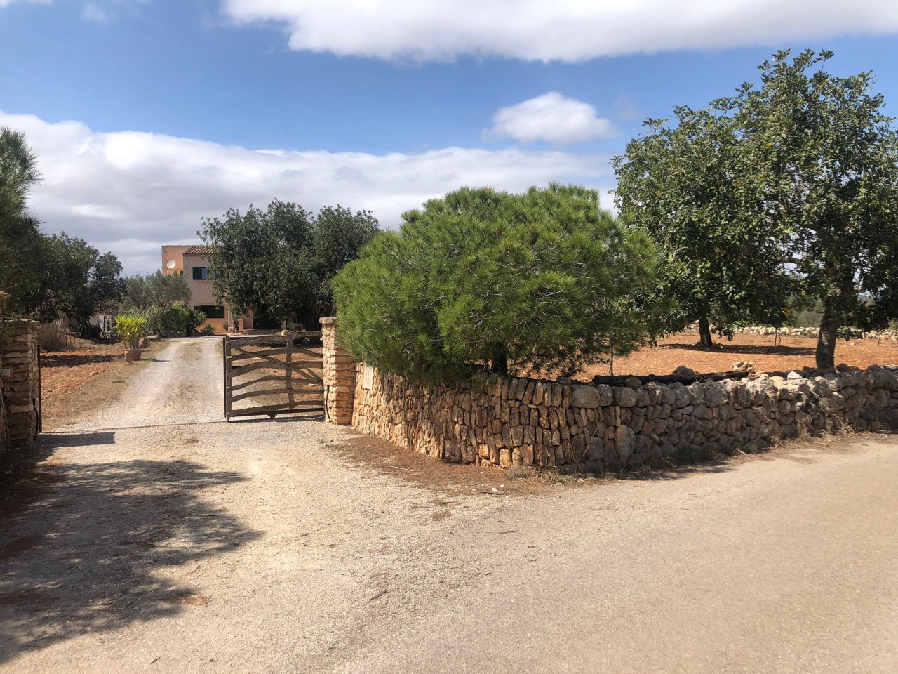 Rustikale Finca 4 Schlafzimmer + 1 externes Zimmer, von s'Alqueria Blanca nach Mondragó