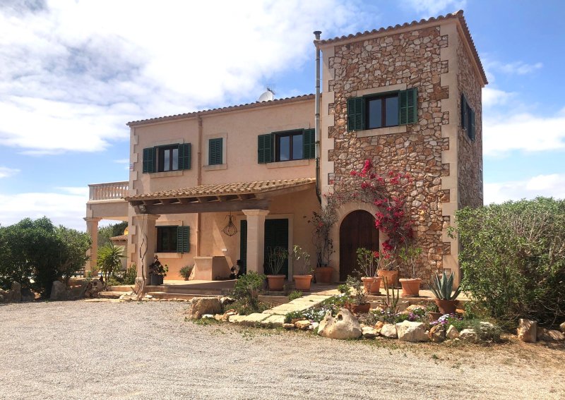 Rustikale Finca 4 Schlafzimmer + 1 externes Zimmer, von s'Alqueria Blanca nach Mondragó
