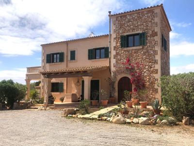 Rustikale Finca 4 Schlafzimmer + 1 externes Zimmer, von s'Alqueria Blanca nach Mondragó