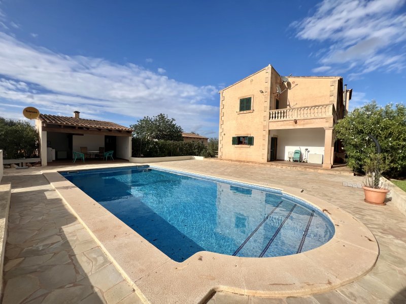 Rustikale Finca 4 Schlafzimmer + 1 externes Zimmer, von s'Alqueria Blanca nach Mondragó