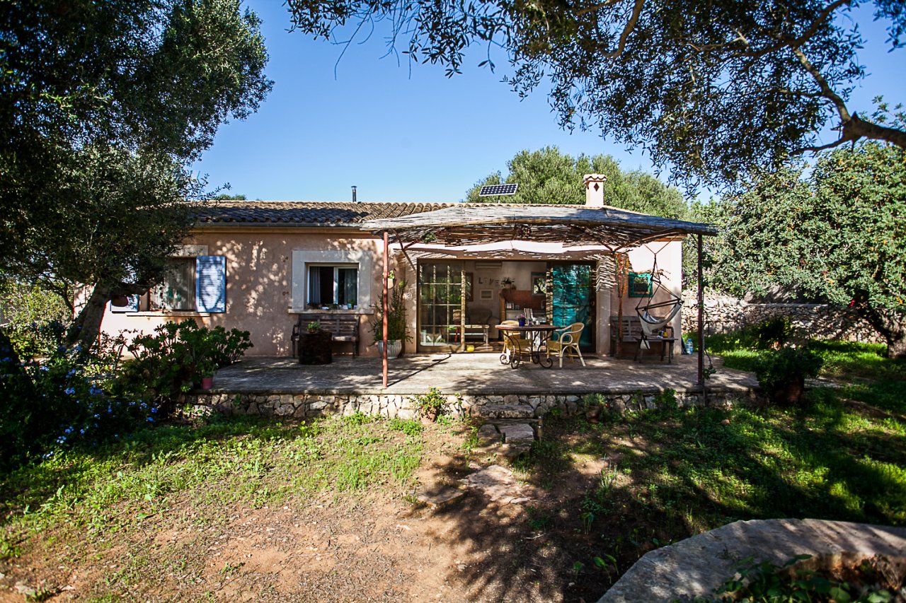 Rustikale, möblierte Casita auf dem Lande bei Alqueria Blanca-Santanyi -- F 66 LZ