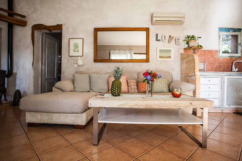 Rustikale, möblierte Casita auf dem Lande bei Alqueria Blanca-Santanyi -- F 66 LZ