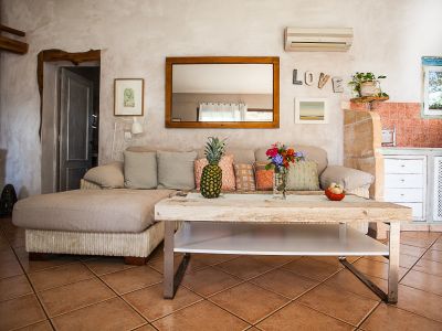 Rustikale, möblierte Casita auf dem Lande bei Alqueria Blanca-Santanyi -- F 66 LZ