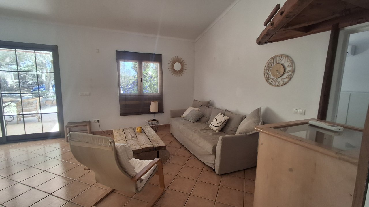 Casita rústica y amueblada en el campo cerca de Alqueria Blanca-Santanyi -- F 66 LZ