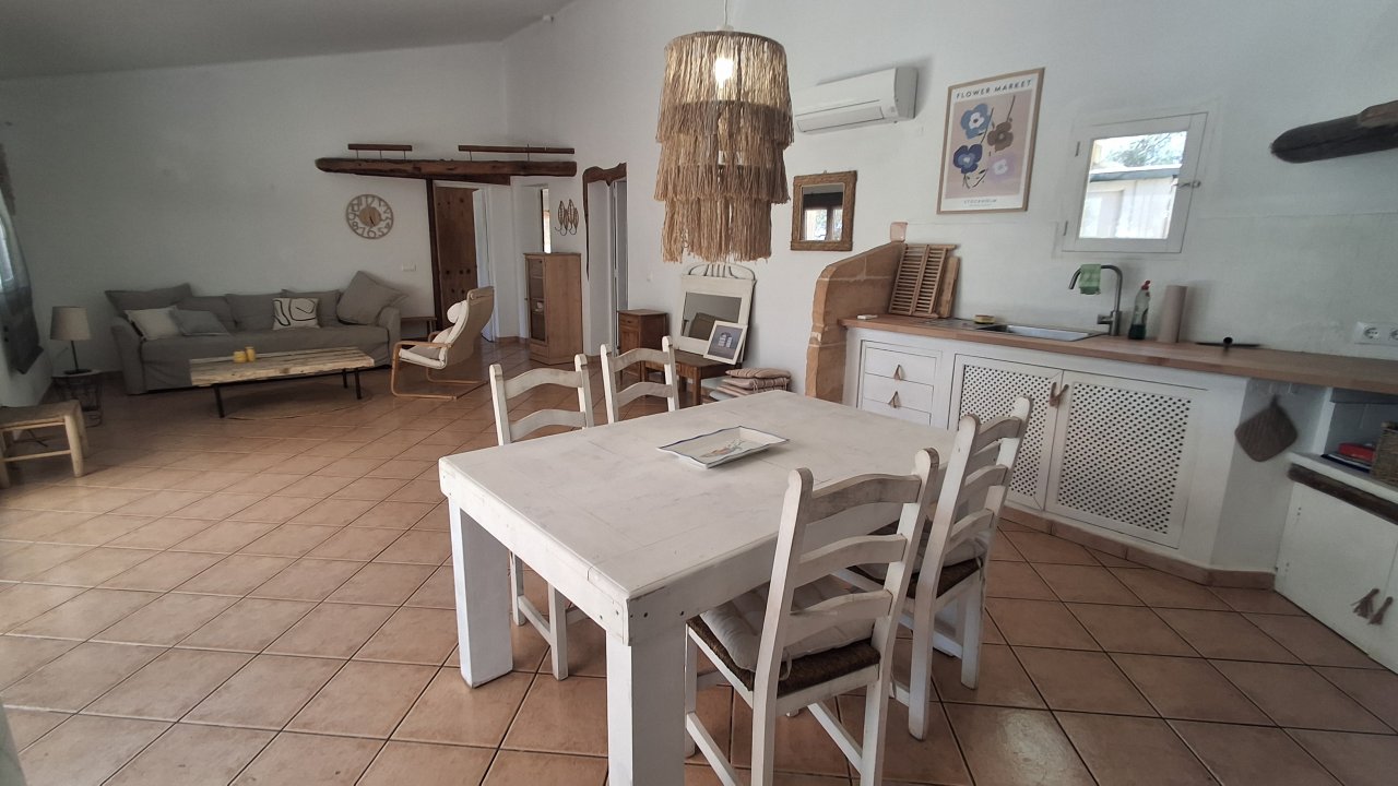 Casita rústica y amueblada en el campo cerca de Alqueria Blanca-Santanyi -- F 66 LZ
