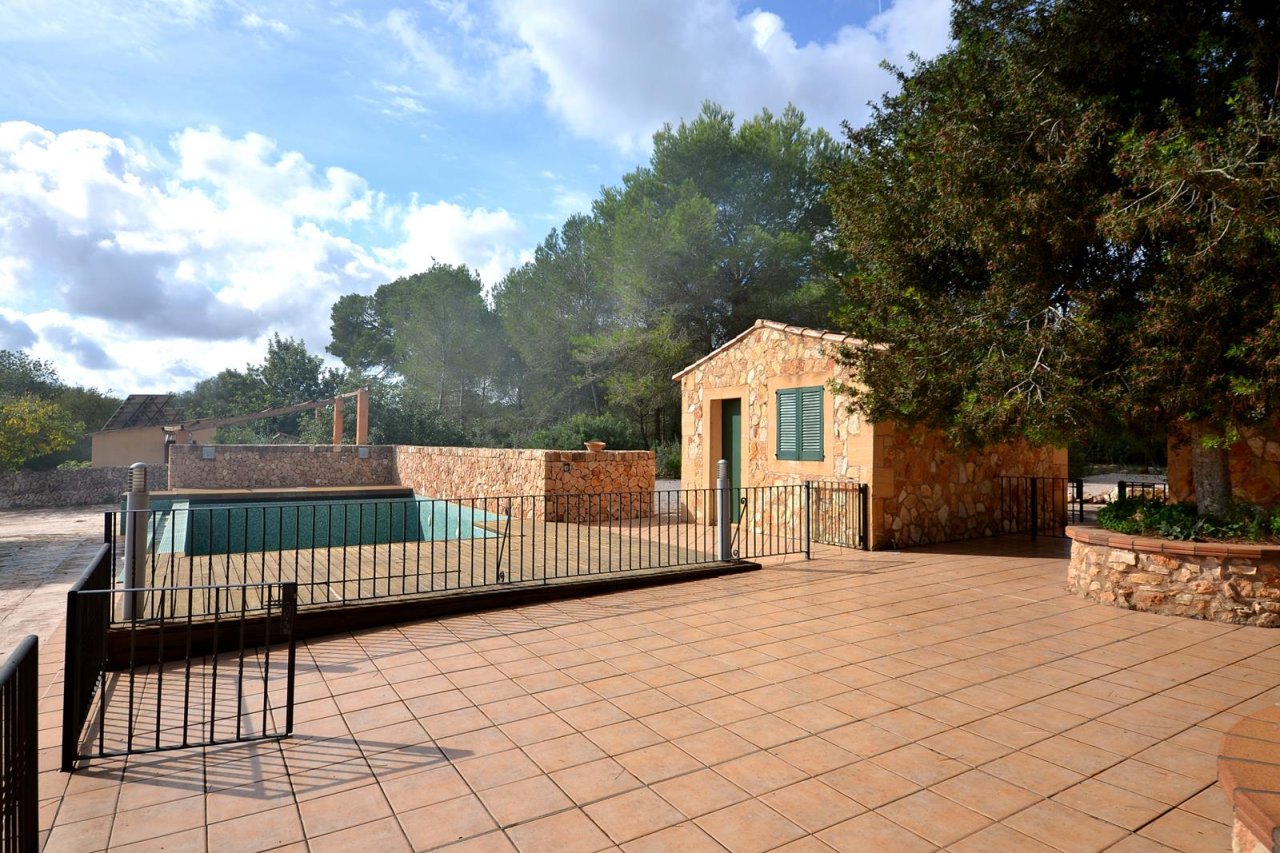 Rustic Finca Dream with Private Well near Llucmajor