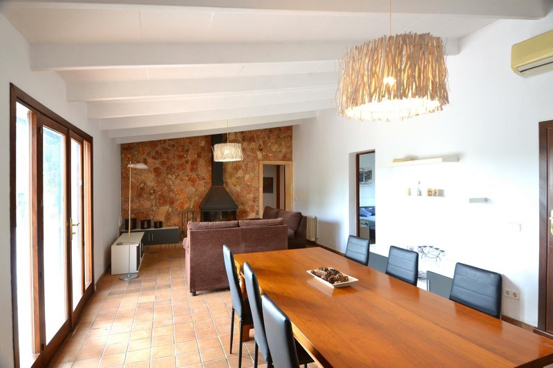 Rustic Finca Dream with Private Well near Llucmajor