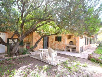 Rustic Finca Dream with Private Well near Llucmajor