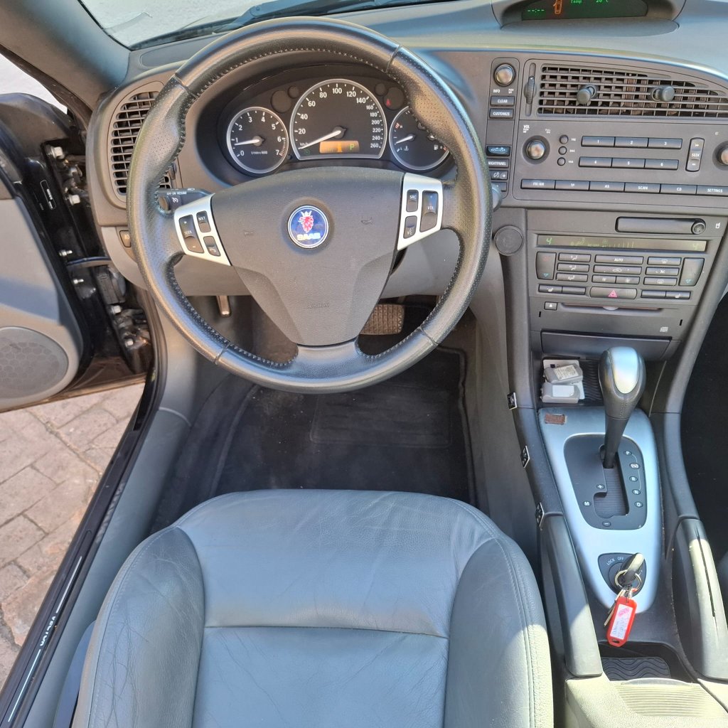 Saab Cabrio 9-3 vehículo para aficionados
