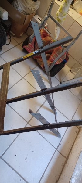 Sägebock aus metall