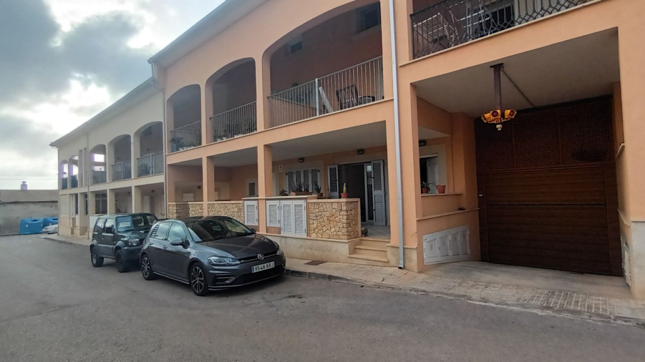 SAISON 2 - 10 Monate: Modernes Reihenhaus mit vielen Terrassen in 2 Linie von Sa Rapita-RH 09 WT