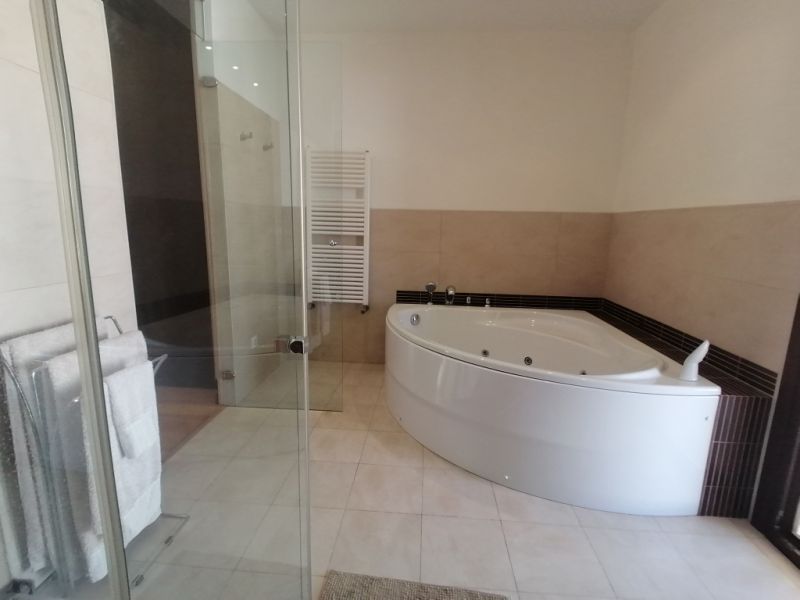 Temporada: Chalet de 2 plantas con piscina y calefacción central de gasoil en Son Bielo - Sa Ràpita 