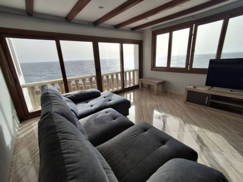 SEASON 26/27: Large apartment with communal pool on the first line of the coast of Portocolom -- AP 403aT