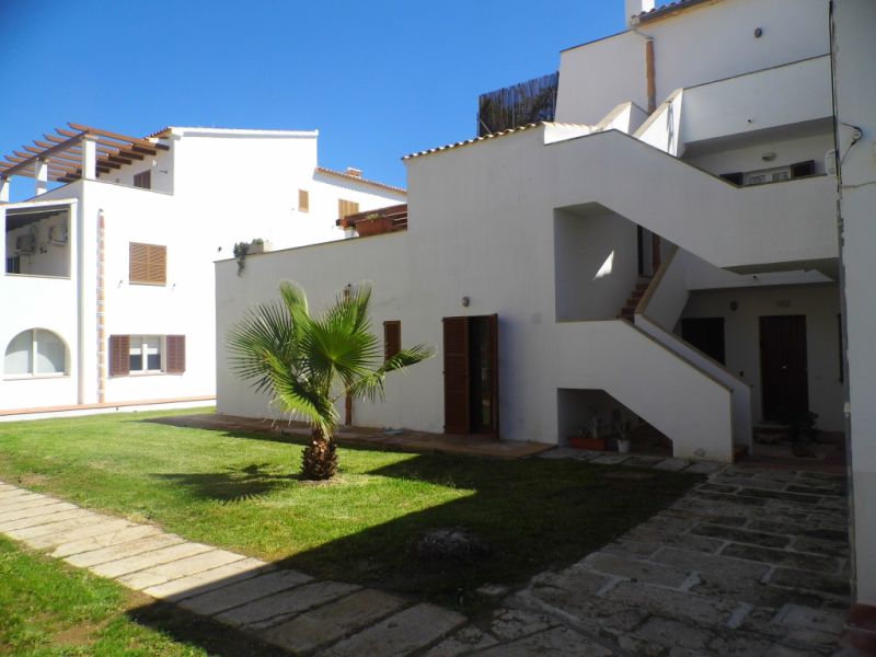 SEASON 26/27: Large apartment with communal pool on the first line of the coast of Portocolom -- AP 403aT