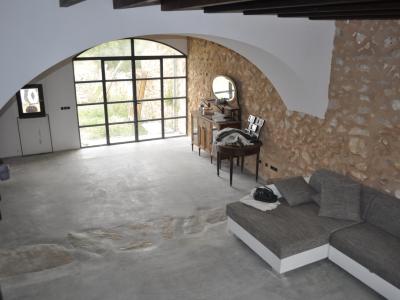 Saison: Ausgefallene Finca auf 2 Etagen mit Ölzentral und Bergblick bei Cas Concos-- F 165 T