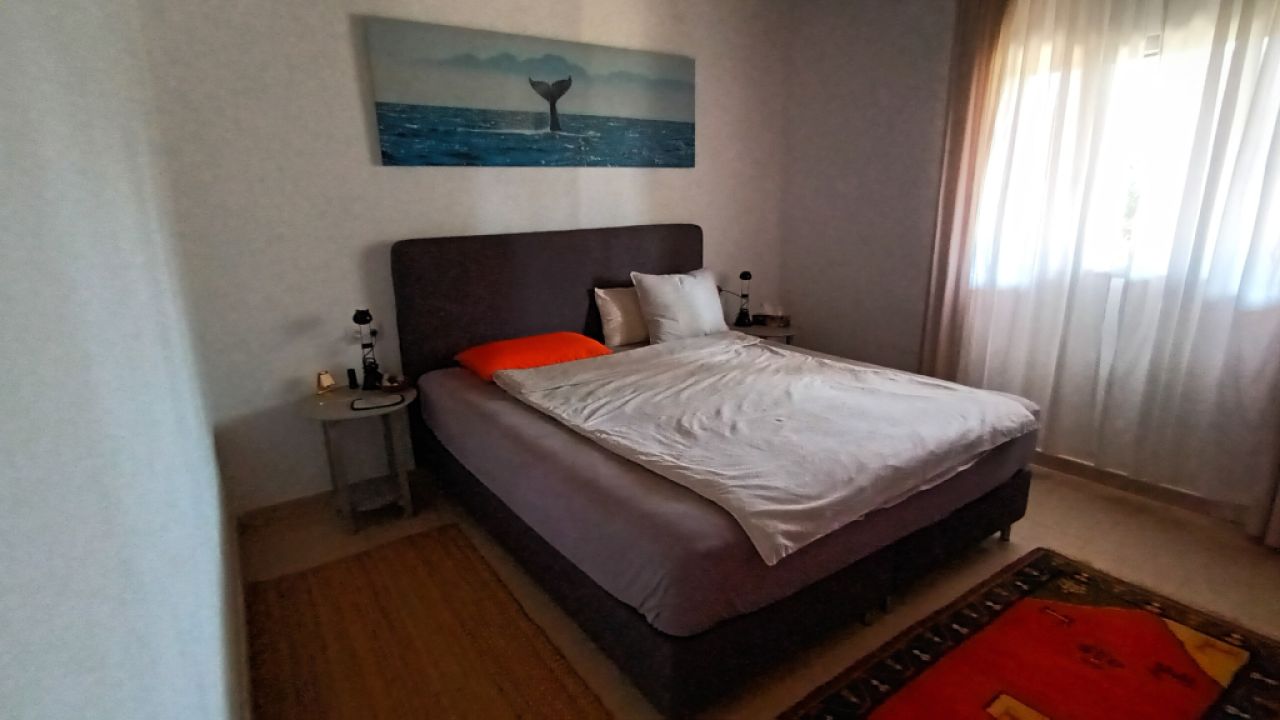 SEASON up to 4 months: Ground-level chalet with pool, AC; Pelett on S Amarrador - Santanyi -- CH 42 