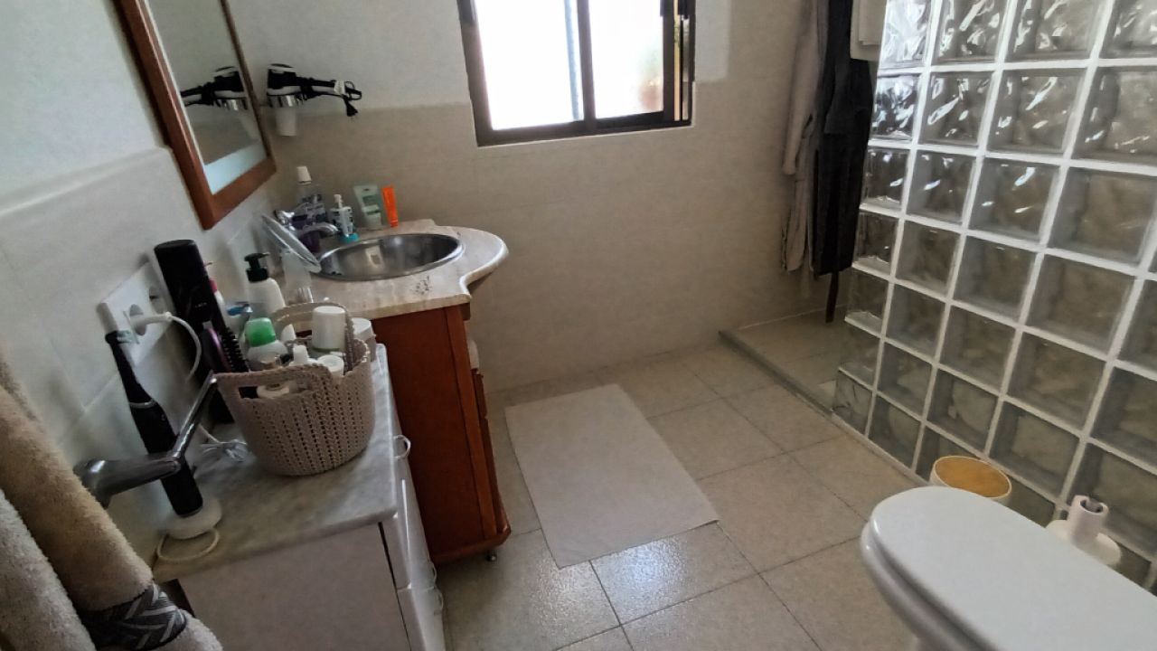 SEASON up to 4 months: Ground-level chalet with pool, AC; Pelett on S Amarrador - Santanyi -- CH 42 