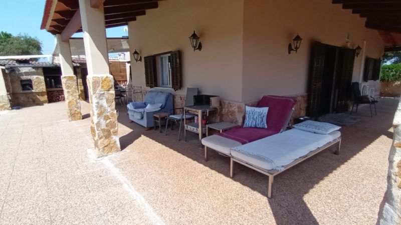SEASON up to 4 months: Ground-level chalet with pool, AC; Pelett on S Amarrador - Santanyi -- CH 42 