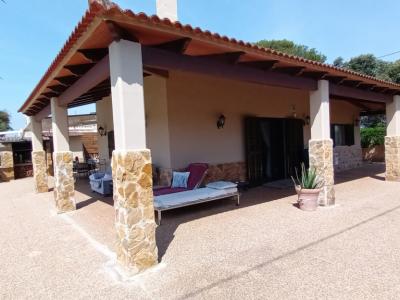 SEASON up to 4 months: Ground-level chalet with pool, AC; Pelett on S Amarrador - Santanyi -- CH 42 