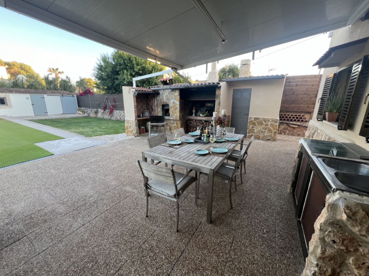 SEASON up to 4 months: Ground-level chalet with pool, AC; Pelett on S Amarrador - Santanyi -- CH 42 