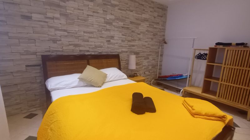 Temporada: Chalet con calefacción por suelo radiante, jardín y piscina en Cala LLombards -- CH 07 T