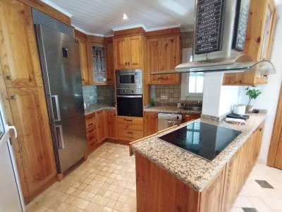 Temporada: Chalet con calefacción por suelo radiante, jardín y piscina en Cala LLombards -- CH 07 T