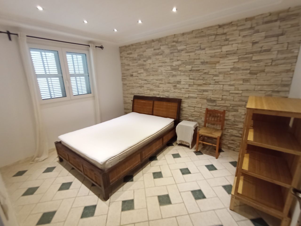 Temporada: Chalet con calefacción por suelo radiante, jardín y piscina en Cala LLombards -- CH 07 T