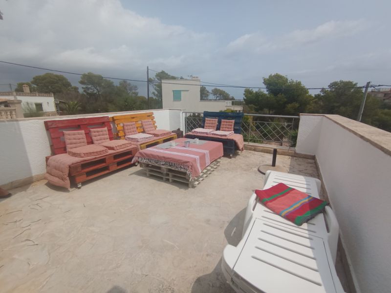 Temporada: Chalet con calefacción por suelo radiante, jardín y piscina en Cala LLombards -- CH 07 T