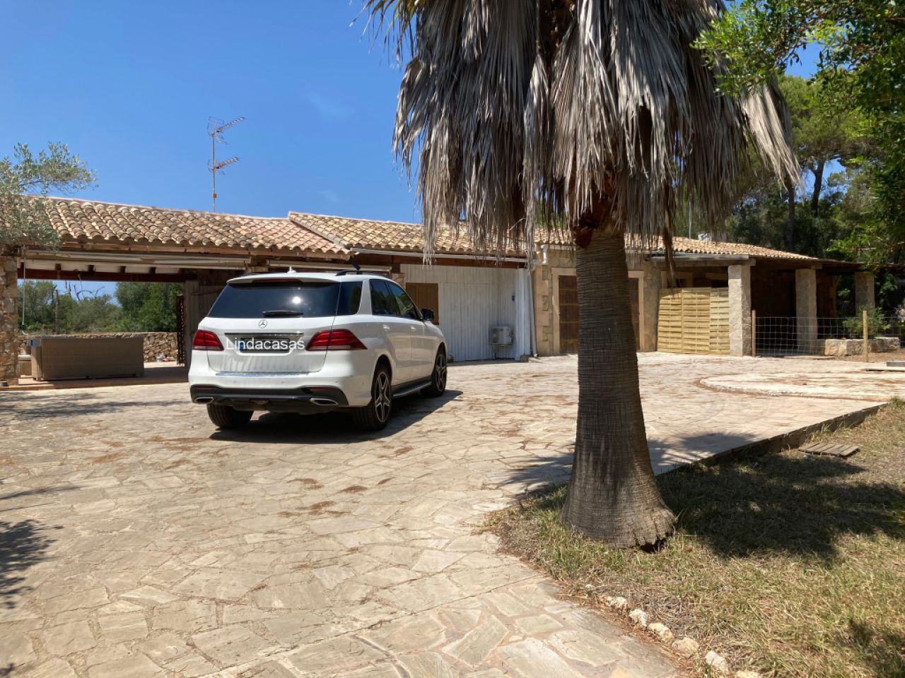 SEASON: Chalet with garden at Cala Mondrago - Santanyi -- CH 78