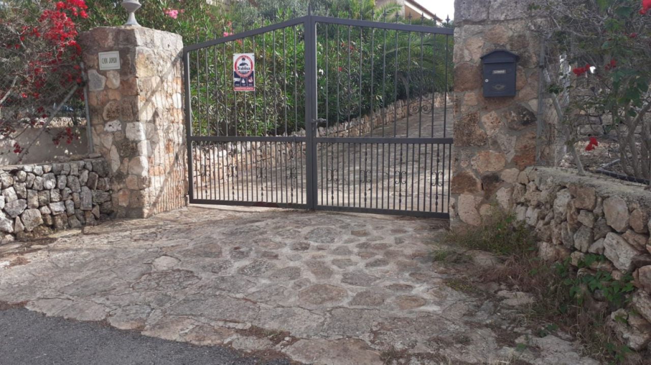 SAISON: Chalet mit Garten an der Cala Mondrago - Santanyi -- CH 78