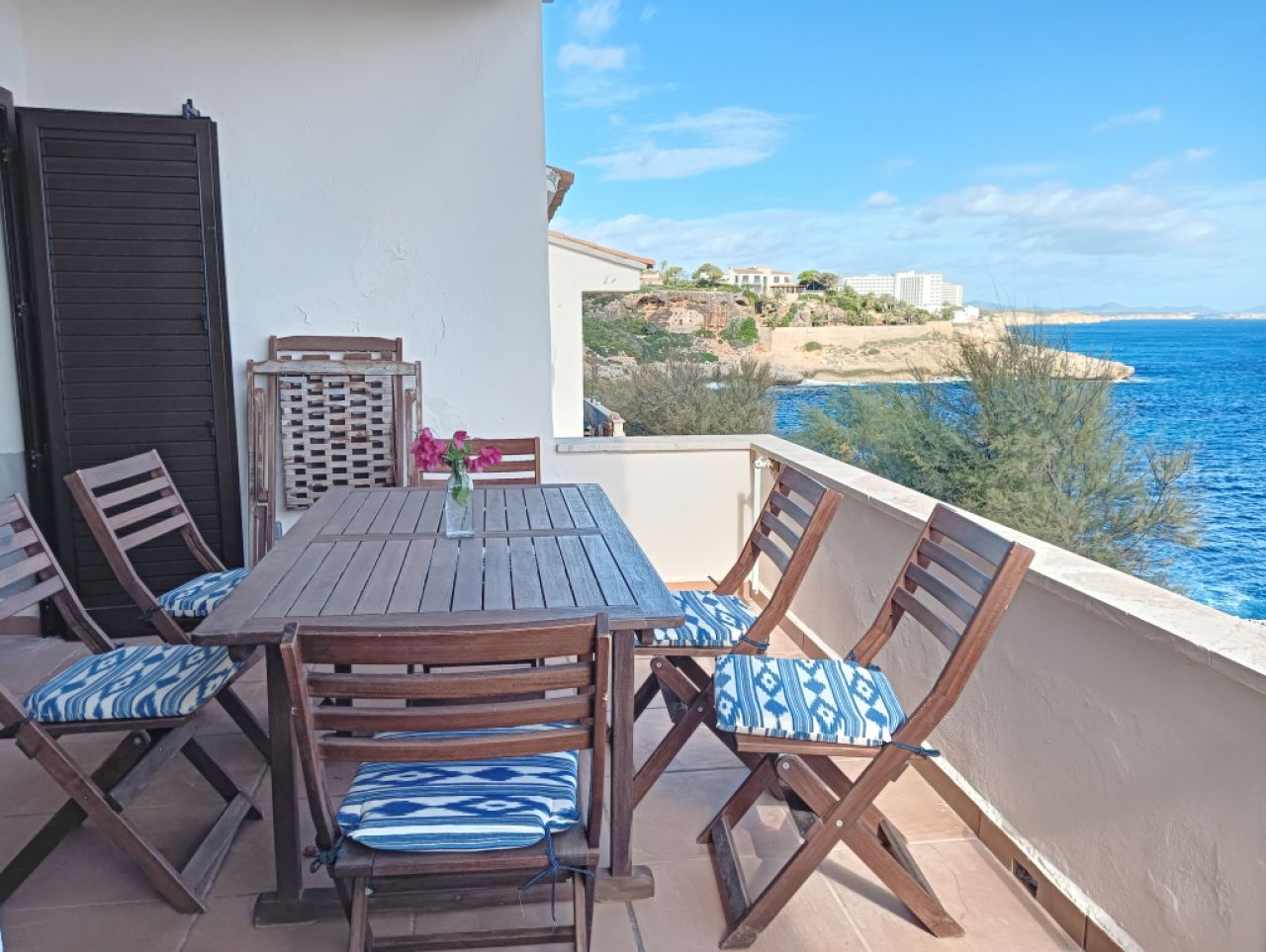 SEASON: Duplex - Apartment in 1. Line of the coast of Cala Murada -- AP 08 T