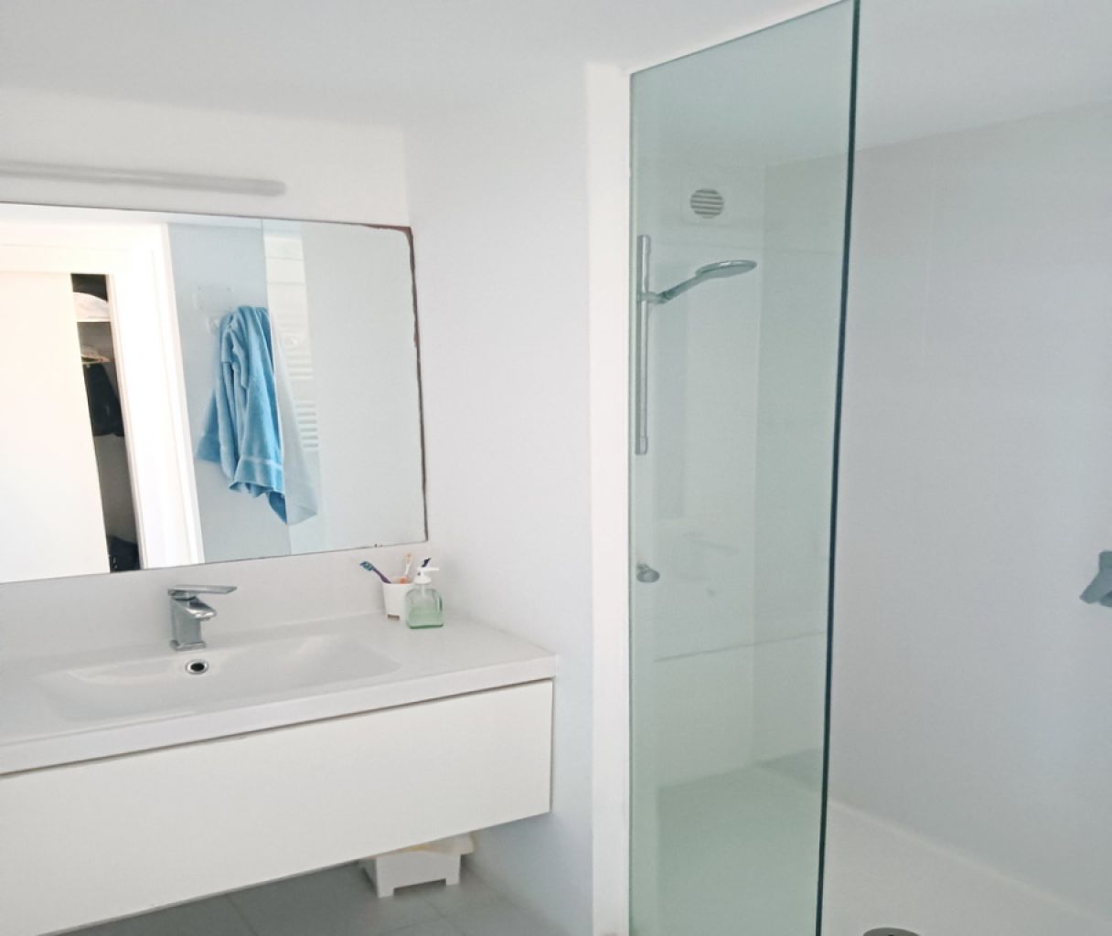 SEASON: Duplex - Apartment in 1. Line of the coast of Cala Murada -- AP 08 T