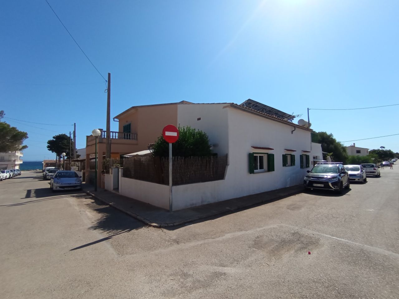 SEASON: Single-storey chalet with underfloor heating on the coast of Sa Rapita --- CH 19 T